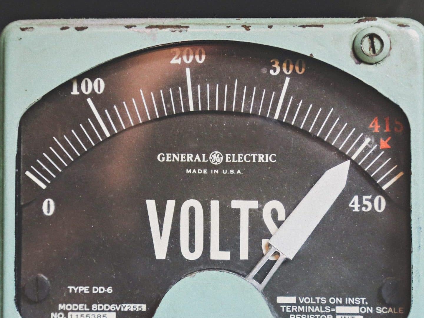 volts meter for your home can tell if you need a new roof *unsplash